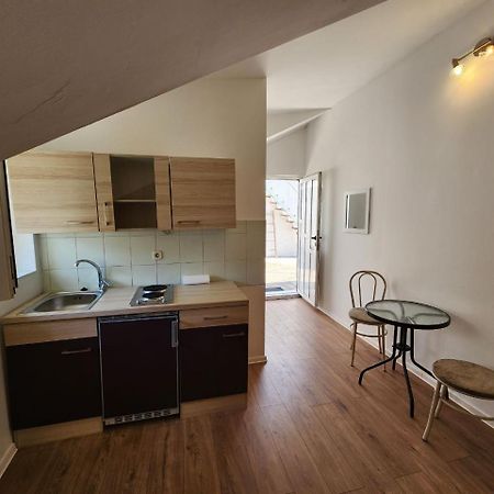 Apartmani Sole Вис Экстерьер фото