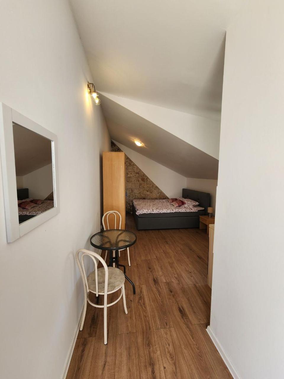 Apartmani Sole Вис Экстерьер фото